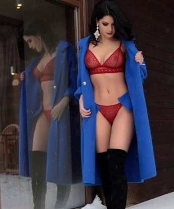 🌸💋 В моих услугах эротический массаж, фетиш, рольовые игры, стриптиз и многое другое. Я создам для тебя атмосферу страсти и удовольствия, в которой ты сможешь полностью расслабиться и насладиться каждой секундой, проведенной со мной. 💫✨ У меня великолепные отзывы от моих постоянных клиентов, которые всегда остаются довольными и счастливыми после нашей встречи. 🌟🌟🌟 Фото настоящие, без фотошопа, так что ты можешь быть уверен, что я выгляжу также, как на снимках. 📷😉 Я живу в Москве и с нетерпением жду нашей встречи, чтобы подарить тебе незабываемые моменты наслаждения. Звони мне, и я превратю воплощение твоих фантазий в реальность. 💞🔥 Нафаня